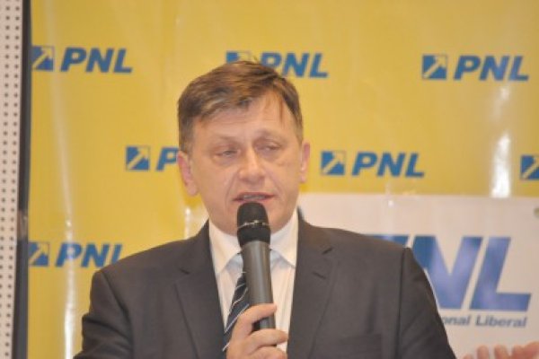 Crin Antonescu, preşedintele PNL: